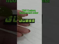 สัญลักษณ์ 3 มิติที่ลวดลายโลโก้ซิลิโคนอ่อน