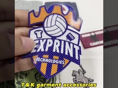 เหล็กมิตรต่อสิ่งแวดล้อมบนเครื่องแต่งกาย