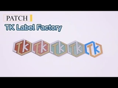 สัญลักษณ์ที่กําหนดเอง สัญลักษณ์ชื่อ T Shirt การถ่ายทอดความร้อน Tpu Labels สําหรับเสื้อผ้า