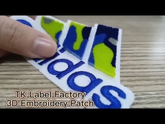 Beautiful Oval Custom Clothing Patches Embroidered Sew On Badges Eco - Friendly สีขาว สีขาว สีขาว