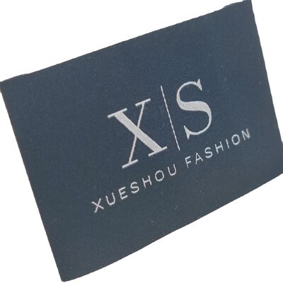 Wholesale Custom Luxury Customized Logo Brand Label Woven Label Green High Density Woven Clothing Label Label Double Folding Neck Label สีเขียว ความหนาแน่นสูง สีเขียว สีเขียว สีเขียว สีเขียว