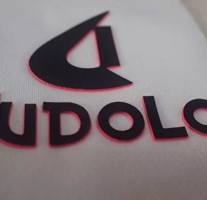 การพิมพ์ 3 มิติเสื้อผ้าฉลากการถ่ายเทความร้อนซิลิโคนลายนูน