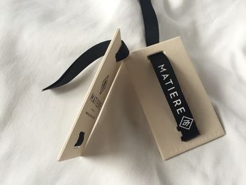 12mm Ribbon Attached Creative Clothing Hang ป้ายสินค้าเสื้อผ้าขายปลีกแท็ก 3D Feel