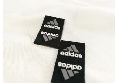 Custom Logo โลโก้ยางโลโก้ Patches สำหรับเสื้อผ้า Mirco Injection
