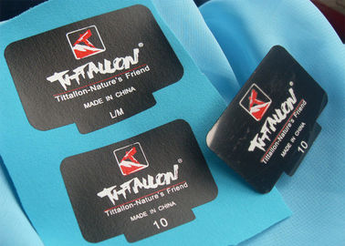 ความร้อน 1 กิกะไบท์ซิลิโคนความหนา 1 มิลลิเมตรป้ายเสื้อผ้าสำหรับ Sportwear