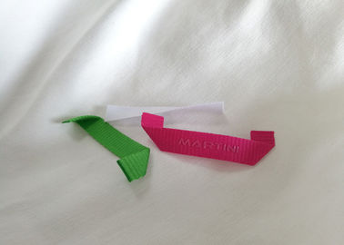 การพิมพ์สกรีนผ้าไหม Custom Fabric labels ป้ายป้ายเสื้อ Hanger Loop On Garment