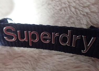 Superdry 3D High Frequency Silver Logo เสื้อผ้าป้ายคอสำหรับแจ็คเก็ต