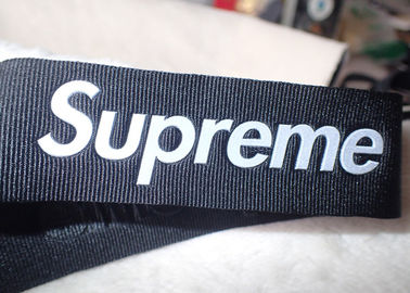 โลโก้ Supreme 3D ที่สะท้อนความถี่สูง 3M บนเทปไนลอนขนาด 3.2 ซมสำหรับโลโก้หมวก