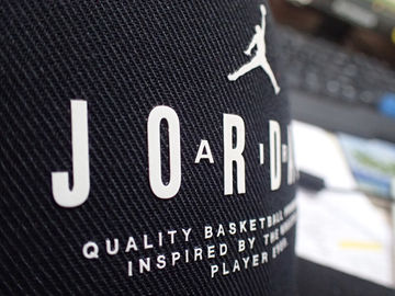 Patch ผ้าทอความถี่สูงสำหรับเสื้อผ้าที่มีโลโก้ที่นูนโลโก้ผล 3D TPU Logo On Cap