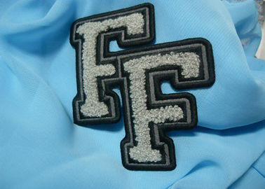 ผ้าเช็ดตัวเป็นมิตรกับสิ่งแวดล้อม Felt Sew Custom บนแพทช์ปัก / อุปกรณ์การ์เม้นท์