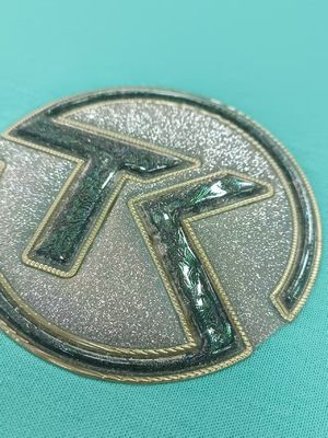 ตราสัญลักษณ์การถ่ายทอดความร้อน TPU 3d แพทช์ยาง ตรา TPU นุ่มสําหรับเสื้อผ้า