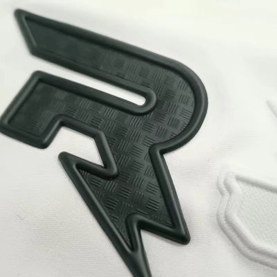 ตรา TPU 3D สีดําที่กําหนดเอง ตรา TPU การพิมพ์แบบพิมพ์ความร้อนสําหรับ Jersey