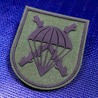 แพทช์เสื้อผ้า ใบสกรีนพิมพ์ตรา แพทช์เบลโคร เทปซิลิโคนบน แพทช์สําหรับเสื้อ