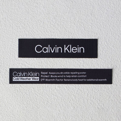 การพิมพ์ซิลิโคน 3 มิติที่กําหนดเองบนผ้าขนเชือกสําหรับเครื่องแต่งกายกลางแจ้ง