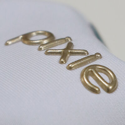 โรงงาน Custom ทอง TPU การถ่ายทอดความร้อน Labels กระจ่างกระจ่างประสิทธิภาพเหล็กบนเสื้อผ้าสําหรับเสื้อผ้า