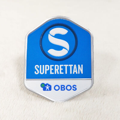 สัญลักษณ์การถ่ายทอดความร้อน TPU ที่กําหนดเอง - โลโก้ Superettan OBOS 3D รางวัลสัญลักษณ์เสื้อผ้าสําหรับอุปกรณ์เสริมแต่งกาย