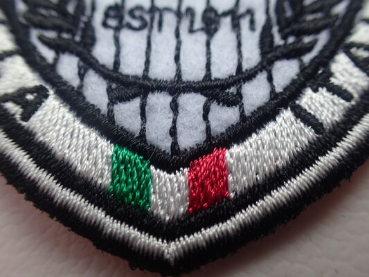 ป้ายปักลายปัก 3 มิติแบบกำหนดเองขายส่งสำหรับเสื้อผ้า