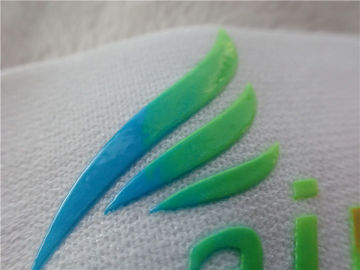 โลโก้ซิลิโคนสีสันสดใสพิมพ์โลโก้ Soft Elastic Band ปลอดสารพิษ