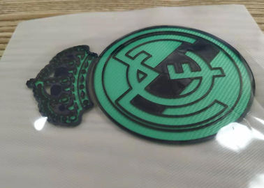 การพิมพ์สกรีนแบบกำหนดเองโลโก้สโมสรฟุตบอลที่มีลายนูน TPU Patches Badges สำหรับชุดกีฬา