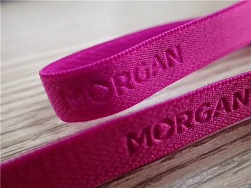 สีชมพูอ่อนยืดหยุ่นวงแฟชั่นความถี่สูง 3D หรือโลโก้บน Webbing สำหรับชุดชั้นใน