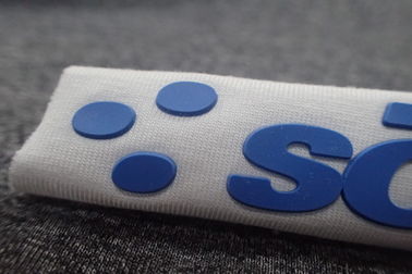 การกด Molding Silicon ป้ายเสื้อผ้าถ่ายเทความร้อน