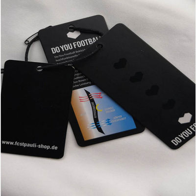 ผู้จัดจำหน่ายสติกเกอร์เสื้อผ้าป้ายเสื้อผ้า RFID แบบกำหนดเองป้ายแขวนแท็ก rfid hangtags