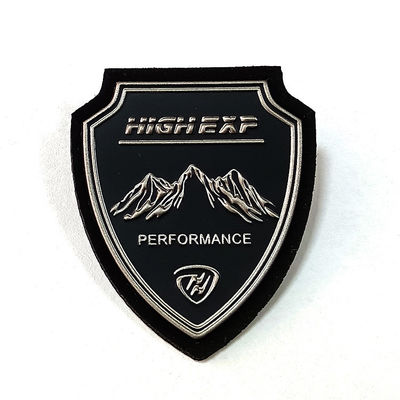 โลโก้เสื้อผ้าแพทช์ป้ายนูนนุ่มความถี่สูง 3D Tpu Patch สำหรับเสื้อผ้า