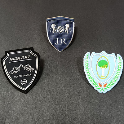 โลโก้เสื้อผ้าแพทช์ป้ายนูนนุ่มความถี่สูง 3D Tpu Patch สำหรับเสื้อผ้า