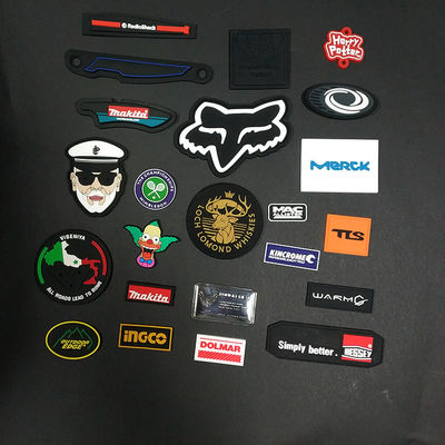 OEM Clothing 3D Pvc Patches Sweatshirt แท็กแขวนป้ายเสื้อผ้าโลโก้ที่กำหนดเอง