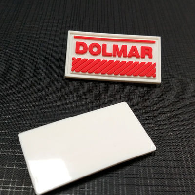 Custom Sweatsuit Hangtag แท็กป้ายธง 3D Pvc Patches สำหรับเสื้อผ้า
