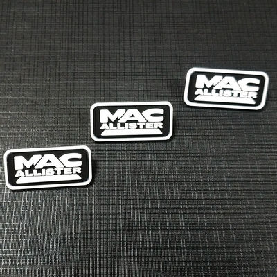แพทช์ทอเสื้อผ้าที่กำหนดเองโลโก้ป้ายพื้นผิวป้าย 3D Pvc