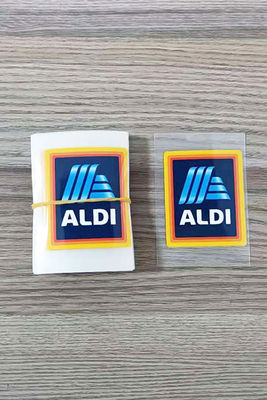 สติ๊กเกอร์บริการการพิมพ์การถ่ายเทความร้อนเสื้อยืด ฉลากแบบไม่มีแท็ก โลโก้ออกแบบเอง