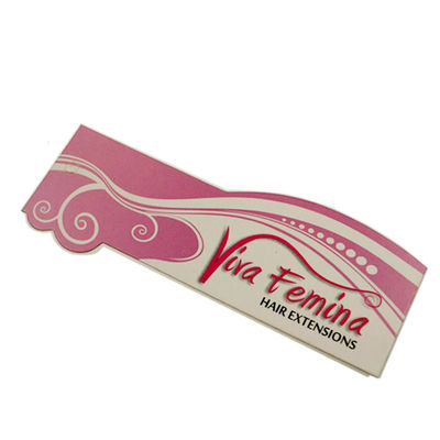 กระดาษโลโก้แบรนด์ของตัวเองที่กำหนดเอง Pvc Jeans Paper Hangtags สำหรับเสื้อผ้า