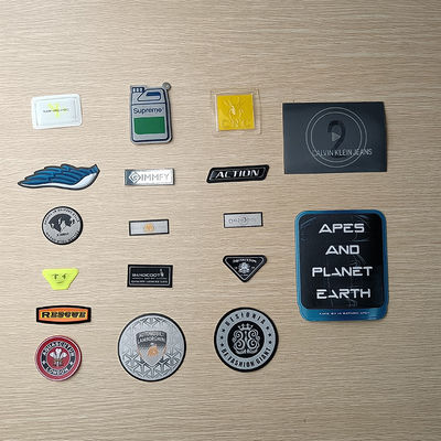 3D Embossed TPU ป้ายการถ่ายเทความร้อนสำหรับเสื้อผ้า / ของเล่น / รองเท้า