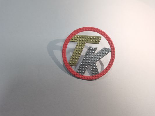การออกแบบที่กำหนดเองสติกเกอร์นูน 3d TPU ป้ายการถ่ายเทความร้อนโลโก้เหล็กบนเสื้อผ้า