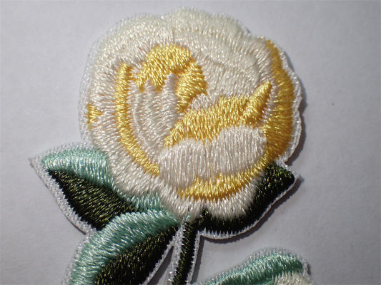 ดอกไม้ที่กำหนดเองปักเย็บหรือเหล็กบนแพทช์สำหรับเสื้อผ้า Applique