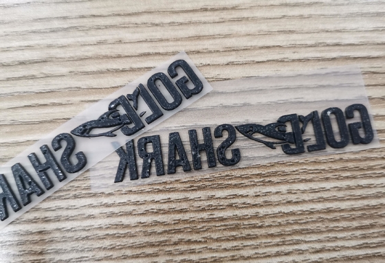 การพิมพ์ฉลากการถ่ายเทความร้อนซิลิโคน 3D แบบกำหนดเองสำหรับเสื้อผ้า