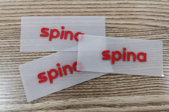 เสื้อผ้าที่กำหนดเอง 3D Transfer Label ซิลิโคนพลาสติกยาง Material