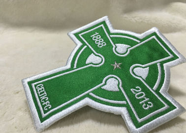 รูปไข่ที่สวยงามเสื้อผ้าที่กำหนดเองเย็บปักถักร้อยบนป้าย Eco - Friendly