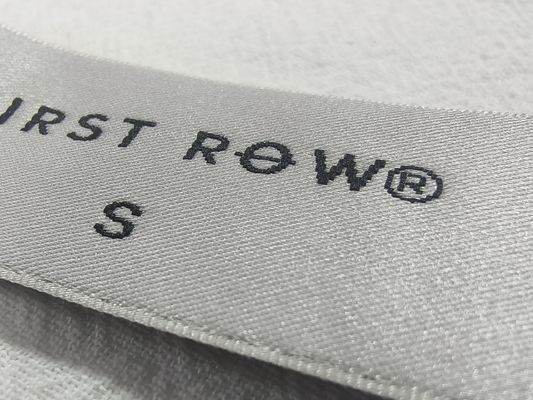 ป้ายทอแบบสั่งทำได้ ซักได้ ป้ายเย็บคอเสื้อ ขอบตัดด้วยเลเซอร์ แผ่นป้ายนุ่มสำหรับกระเป๋า เสื้อผ้า