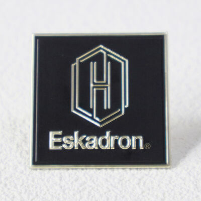 ป้ายแรงดัน TPU แบบกำหนดเอง | โลโก้ทองนูน 3 มิติสำหรับเสื้อผ้าขี่ม้า